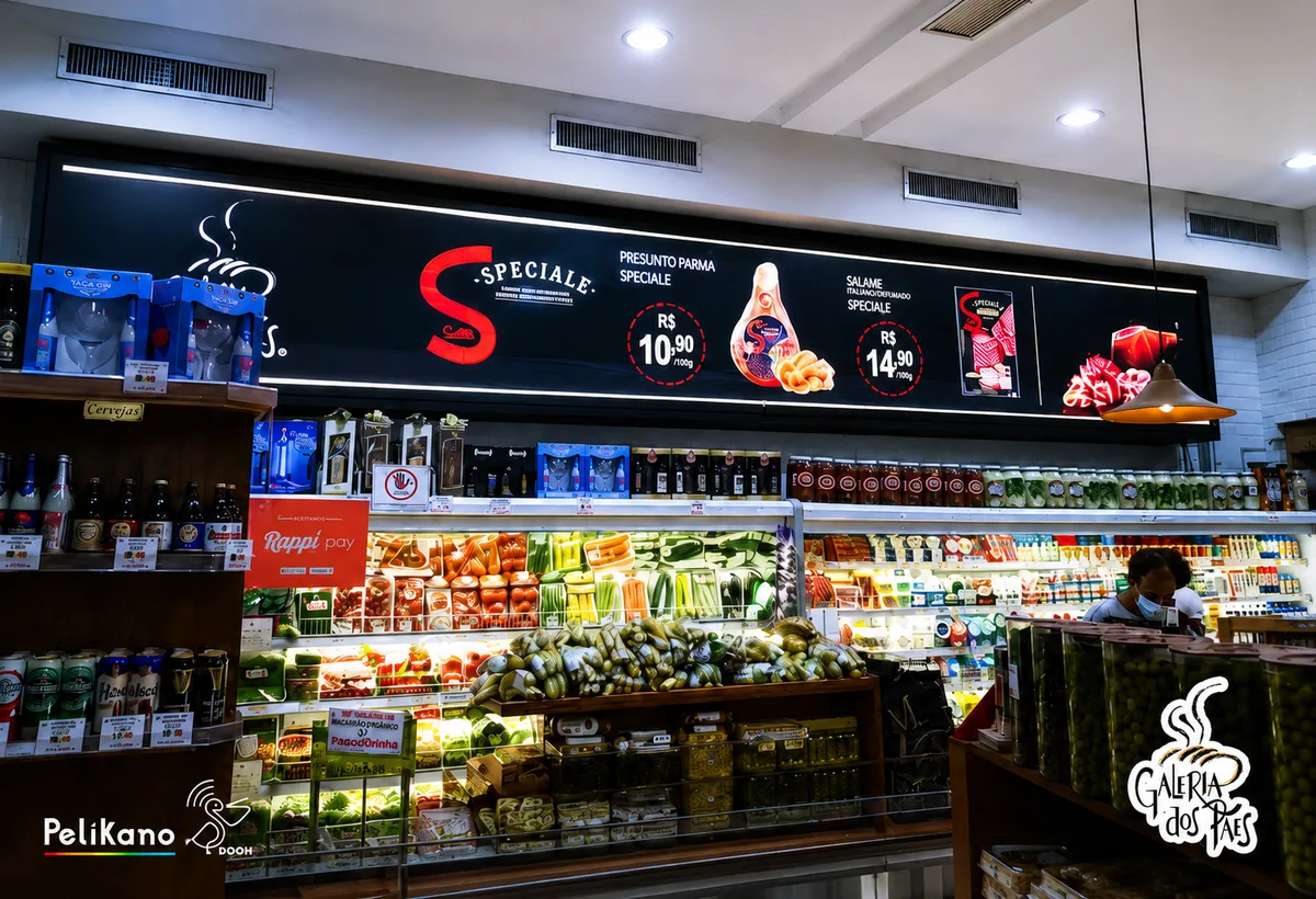 Projeto de painéis de LED da Pelikano integrado a ambiente comercial
